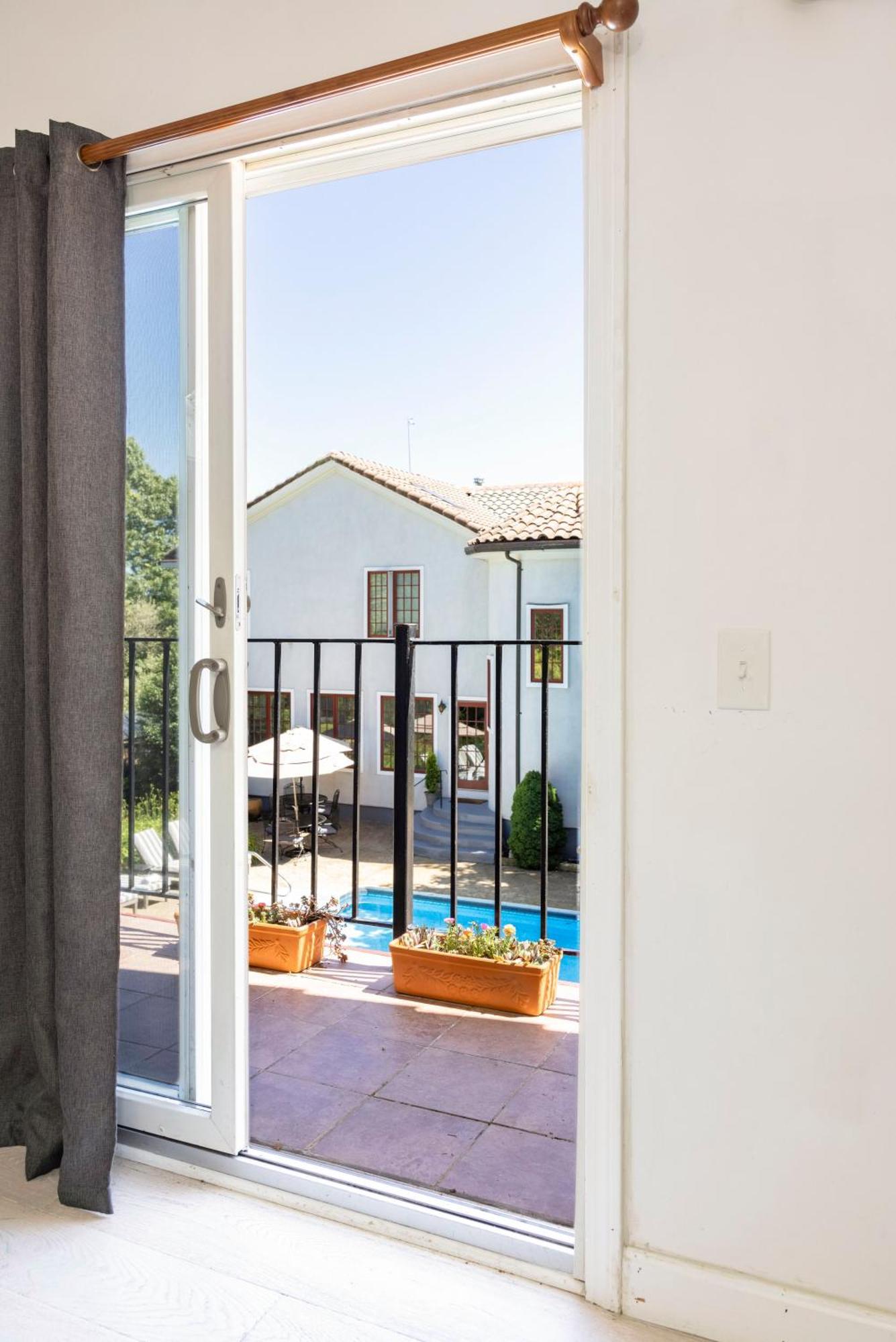 The Villa Bed And Breakfast Westerly Exteriör bild