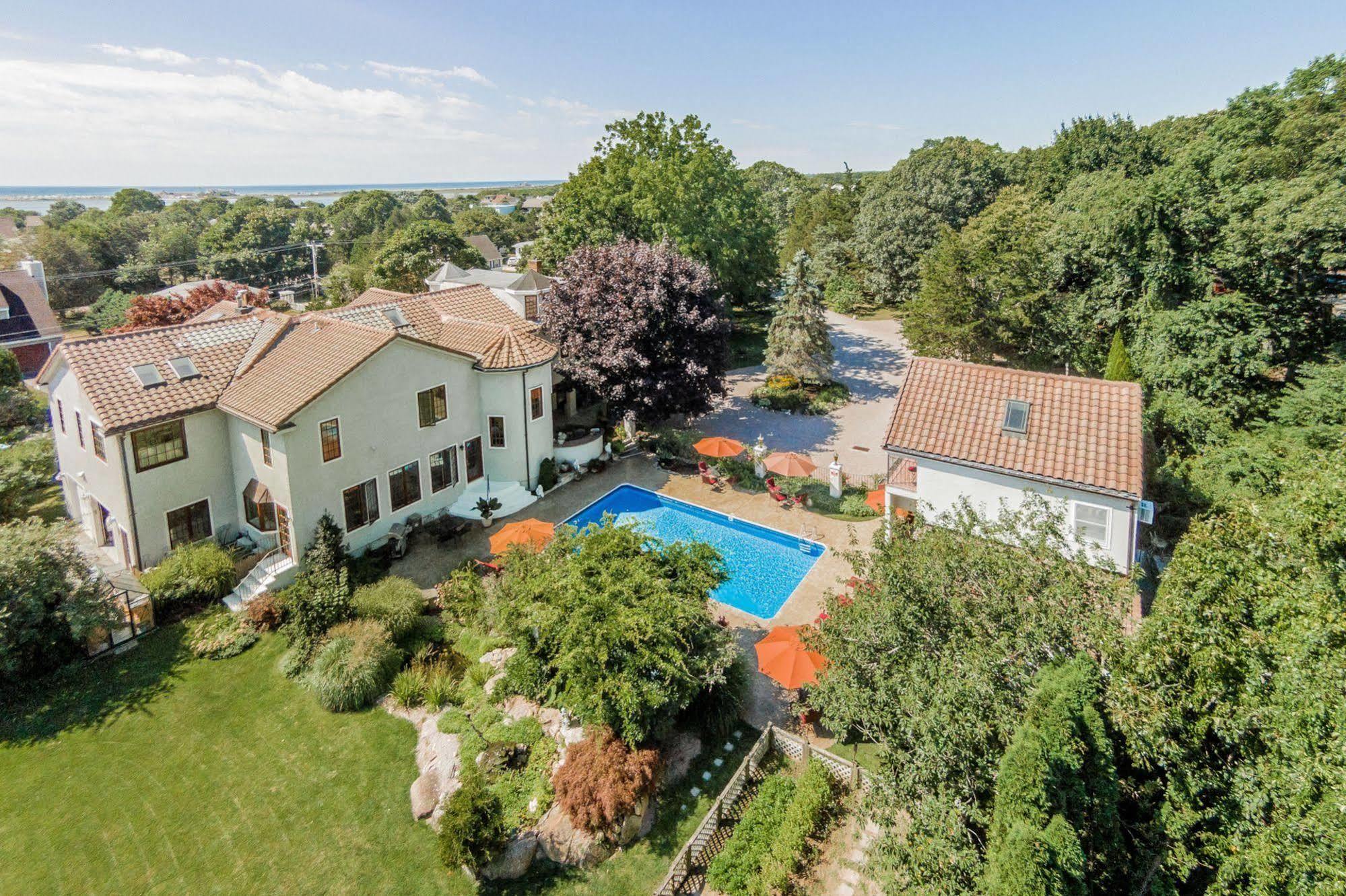 The Villa Bed And Breakfast Westerly Exteriör bild